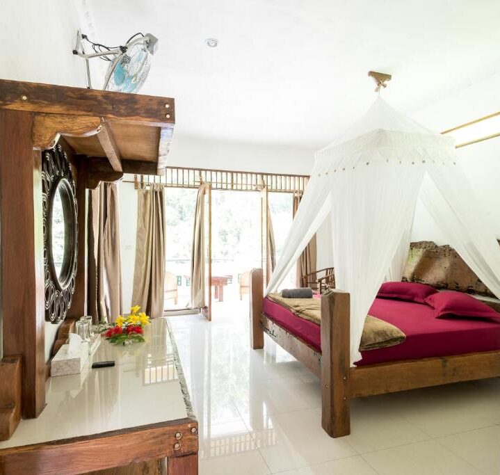 Deluxe Double Room with Balcony Indra valley Inn Bukit Lawang
